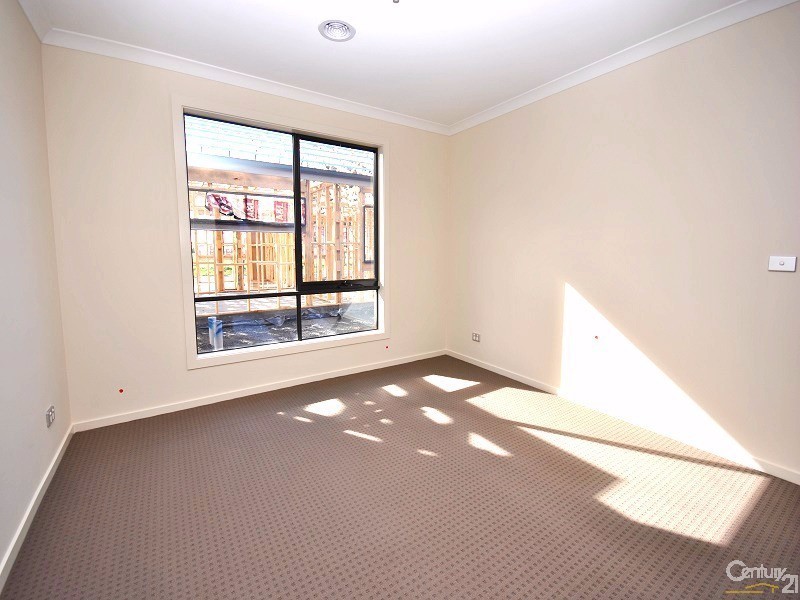 18 Carnegie Street, Officer VIC 3809