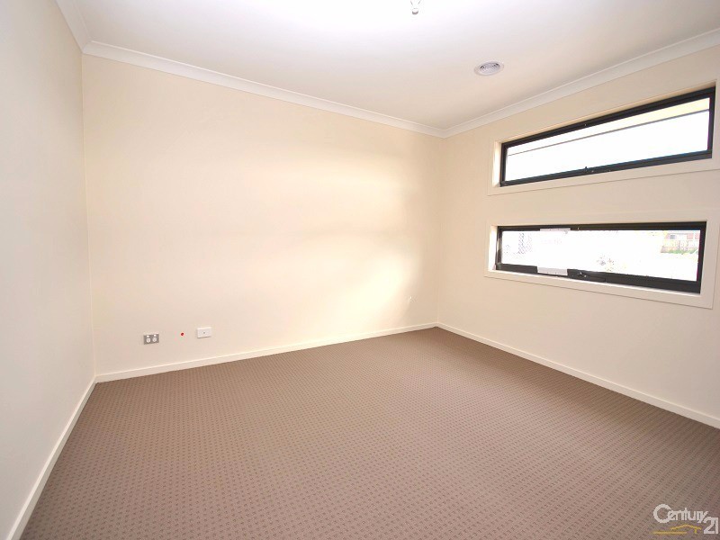 18 Carnegie Street, Officer VIC 3809