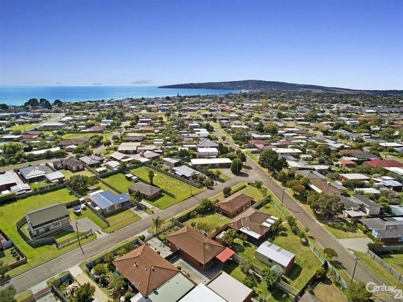18 Beachurst Avenue, Dromana VIC 3936