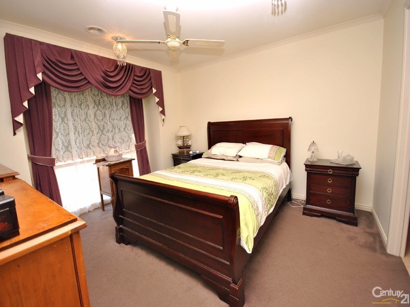 29 Warrenwood Place, Narre Warren VIC 3805