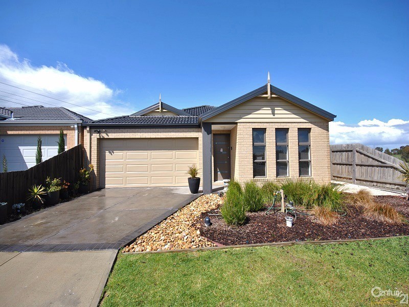 54 Tiarne Crescent, Hampton Park VIC 3976