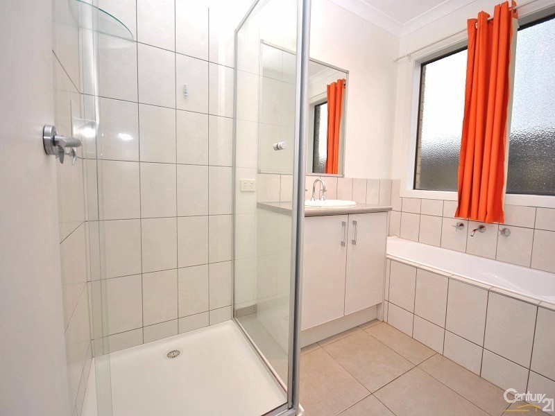 54 Tiarne Crescent, Hampton Park VIC 3976