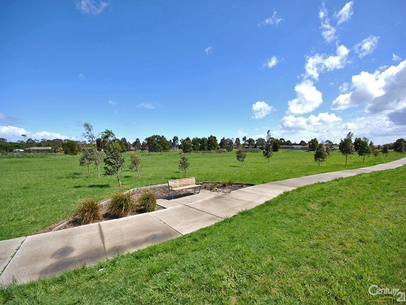 54 Tiarne Crescent, Hampton Park VIC 3976