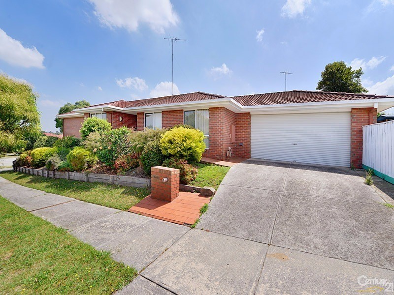 111 Telford Drive, Berwick VIC 3806