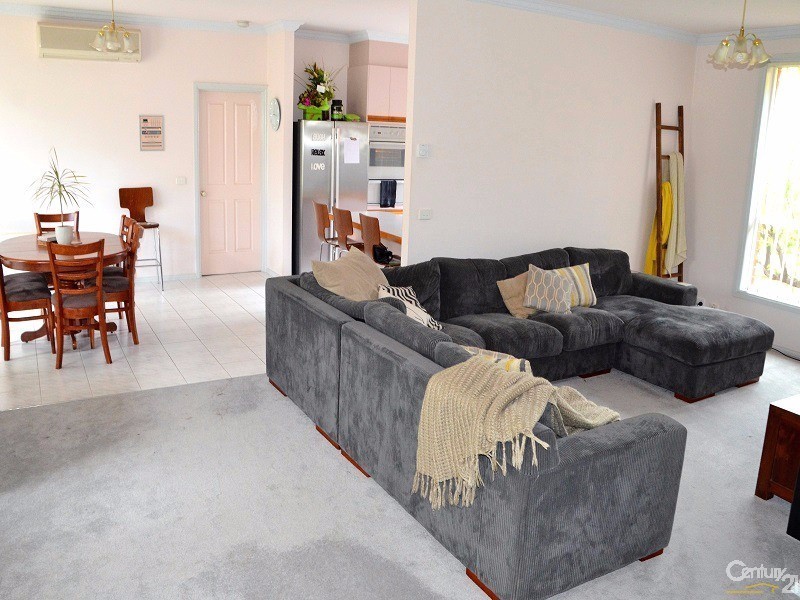 111 Telford Drive, Berwick VIC 3806