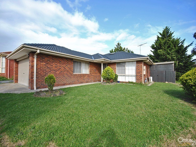 13 Cornell Place, Hampton Park VIC 3976