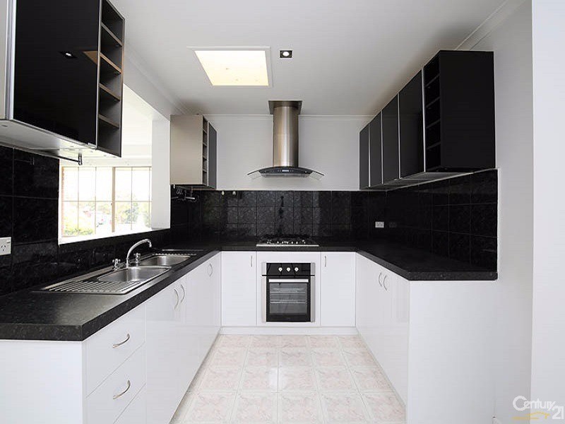 13 Cornell Place, Hampton Park VIC 3976