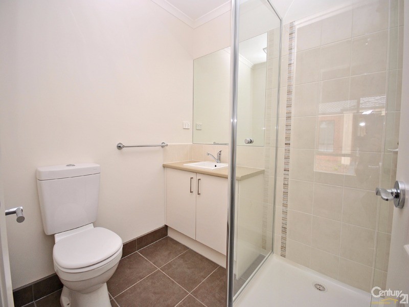 7/1-3 James Street, Pakenham VIC 3810