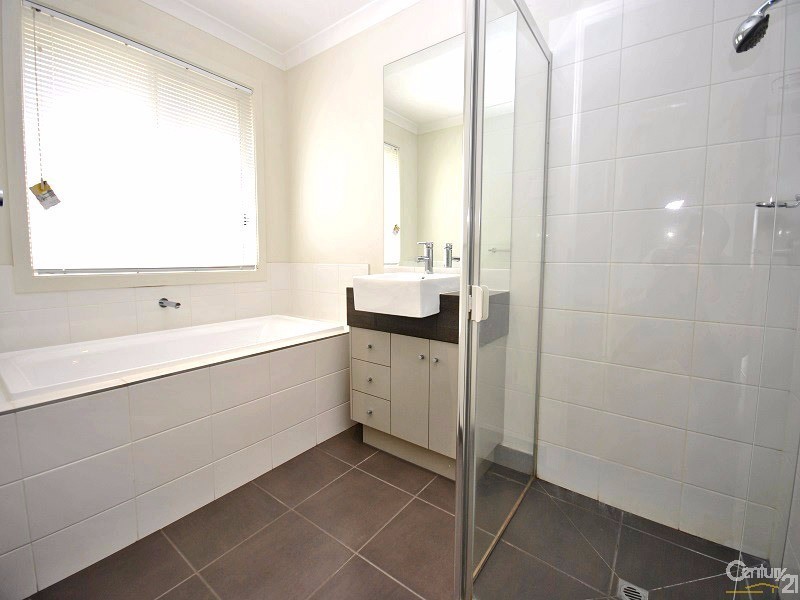 39 McEwan Drive, Cranbourne East VIC 3977