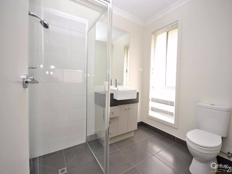 39 McEwan Drive, Cranbourne East VIC 3977