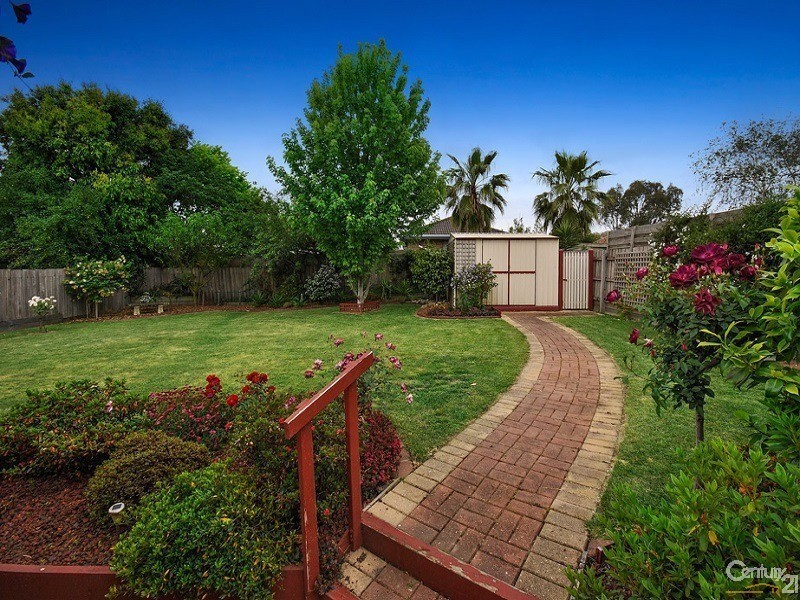 10 Browtop Road, Narre Warren VIC 3805