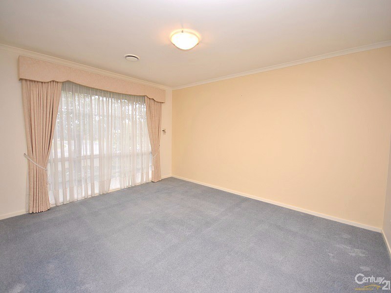 10 Browtop Road, Narre Warren VIC 3805