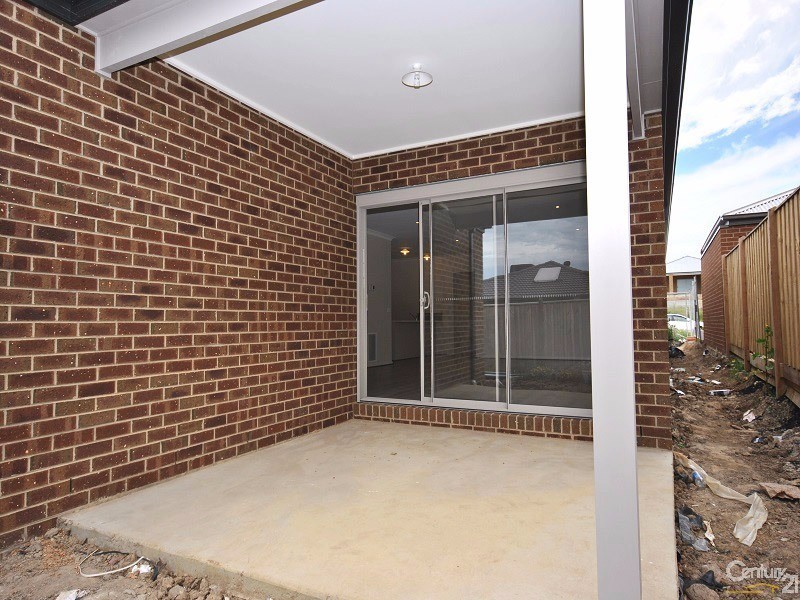 14 Viewbright Road, Clyde North VIC 3978