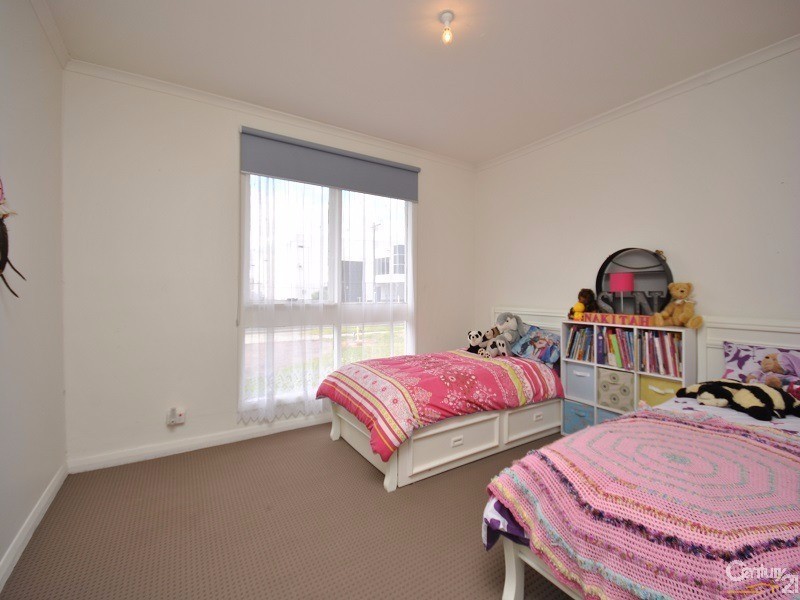 10-12 Grace Street, Cranbourne VIC 3977