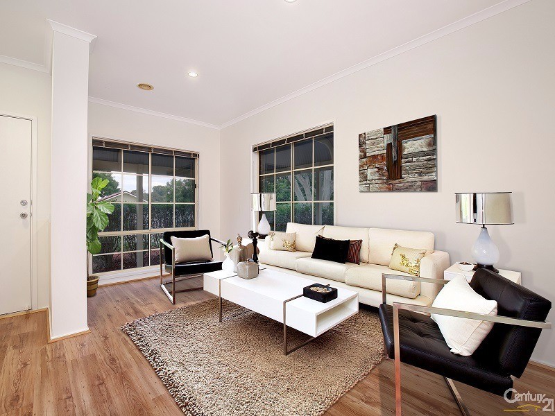 11 Pinewood Crescent, Berwick VIC 3806