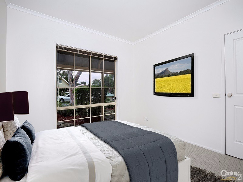 11 Pinewood Crescent, Berwick VIC 3806