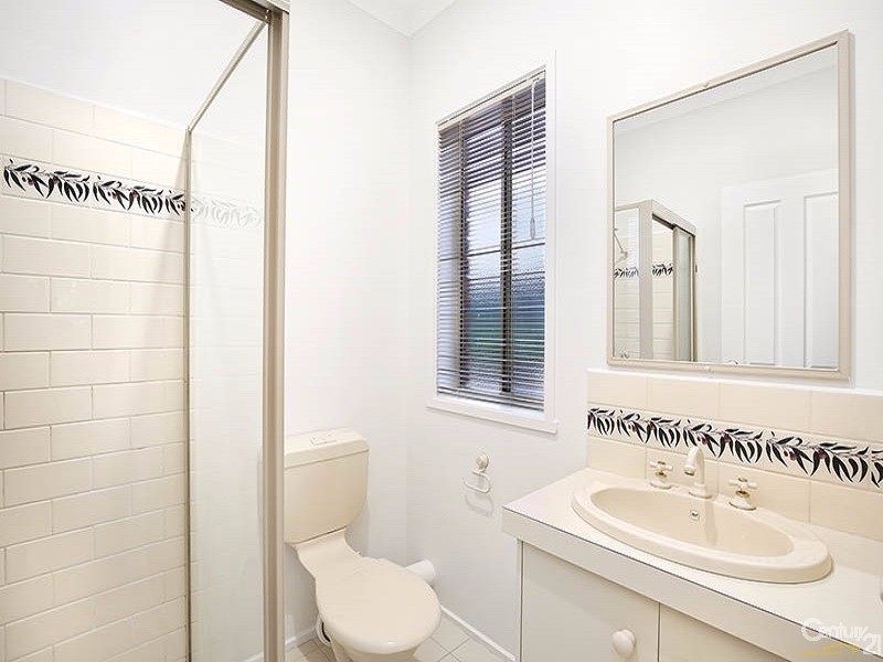 11 Pinewood Crescent, Berwick VIC 3806