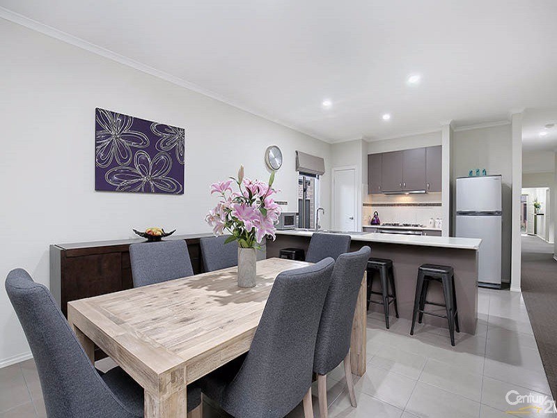 3 Karlson Way, Cranbourne North VIC 3977