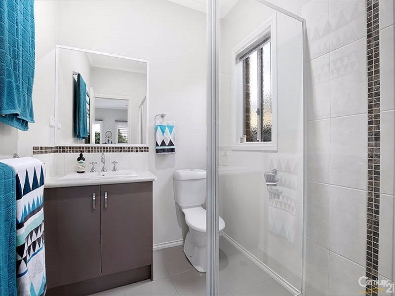 3 Karlson Way, Cranbourne North VIC 3977