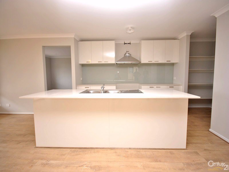 7 Chiswick Street, Officer VIC 3809