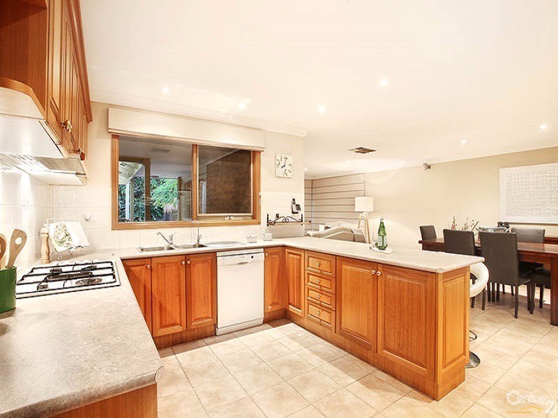 3 Cleveland Close, Narre Warren North VIC 3804