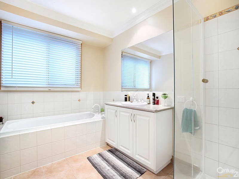 3 Cleveland Close, Narre Warren North VIC 3804