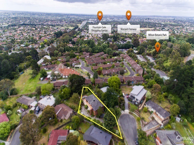 13 Queens Court, Berwick VIC 3806