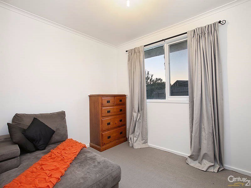 17 Ferncroft Court, Cranbourne North VIC 3977