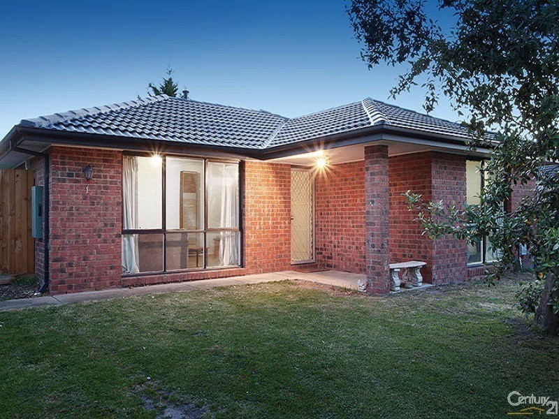 17 Ferncroft Court, Cranbourne North VIC 3977