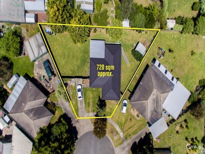 17 Ferncroft Court, Cranbourne North VIC 3977