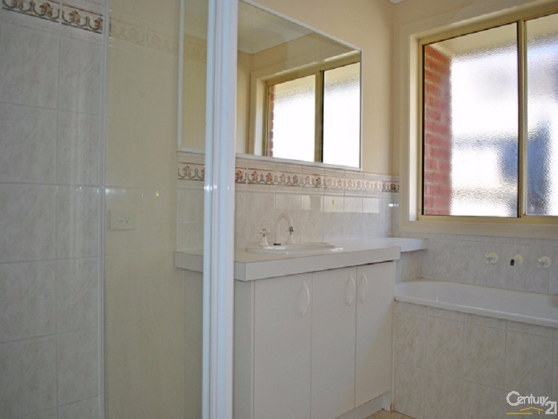 14 Kathryn Close, Pakenham VIC 3810