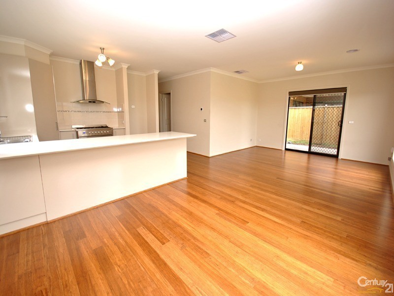 8 Lemongrove Place, Berwick VIC 3806