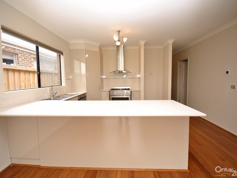 8 Lemongrove Place, Berwick VIC 3806