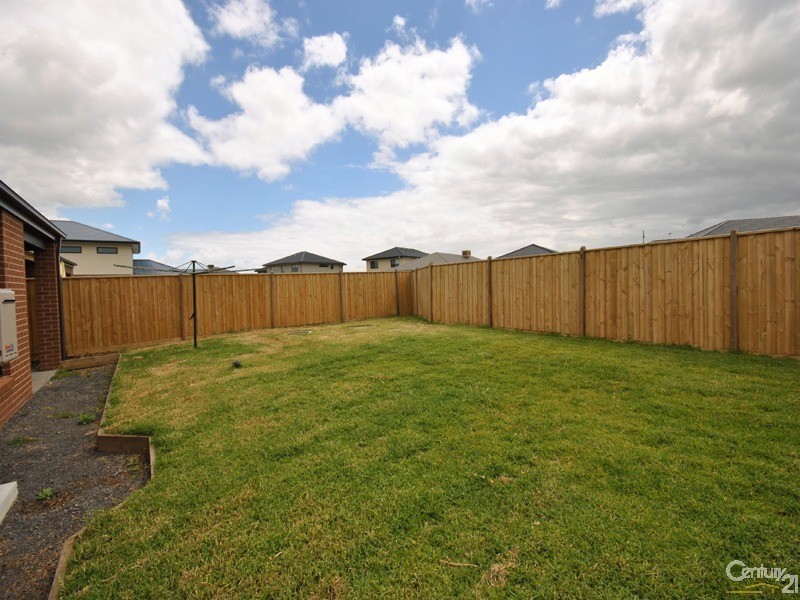 8 Lemongrove Place, Berwick VIC 3806