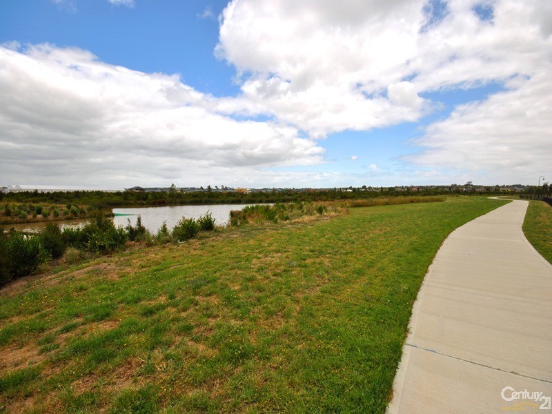 8 Lemongrove Place, Berwick VIC 3806