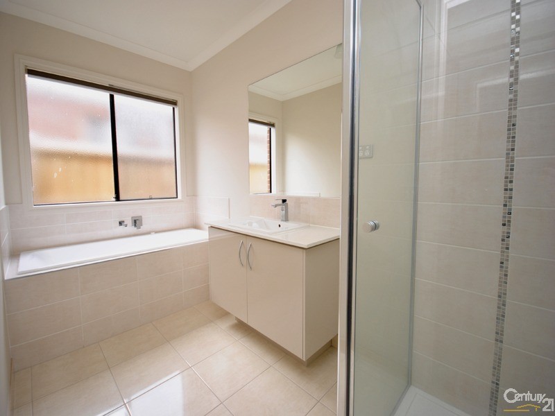 8 Lemongrove Place, Berwick VIC 3806