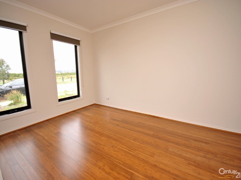 8 Lemongrove Place, Berwick VIC 3806