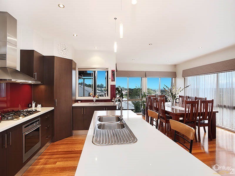 14 Yaldara Drive, Berwick VIC 3806