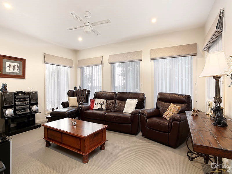 14 Yaldara Drive, Berwick VIC 3806