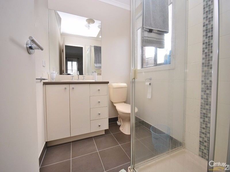 48 Sing Crescent, Berwick VIC 3806