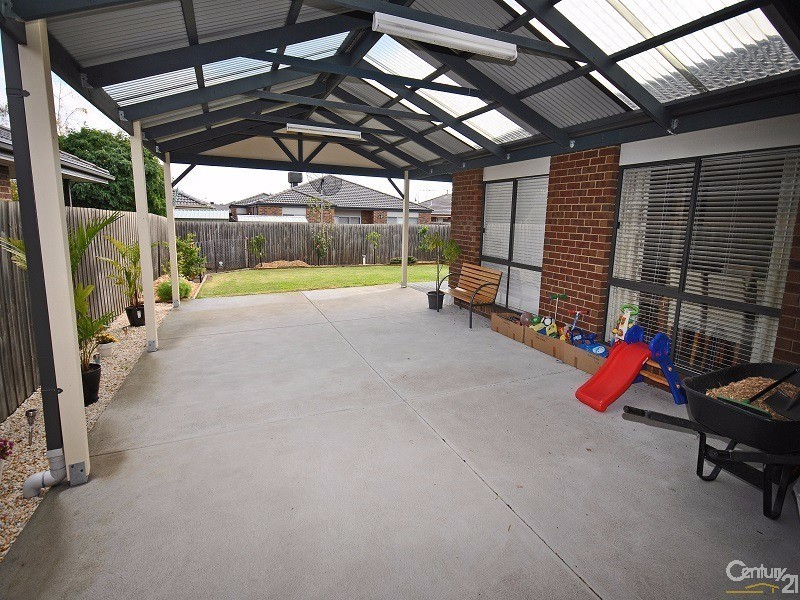 48 Sing Crescent, Berwick VIC 3806