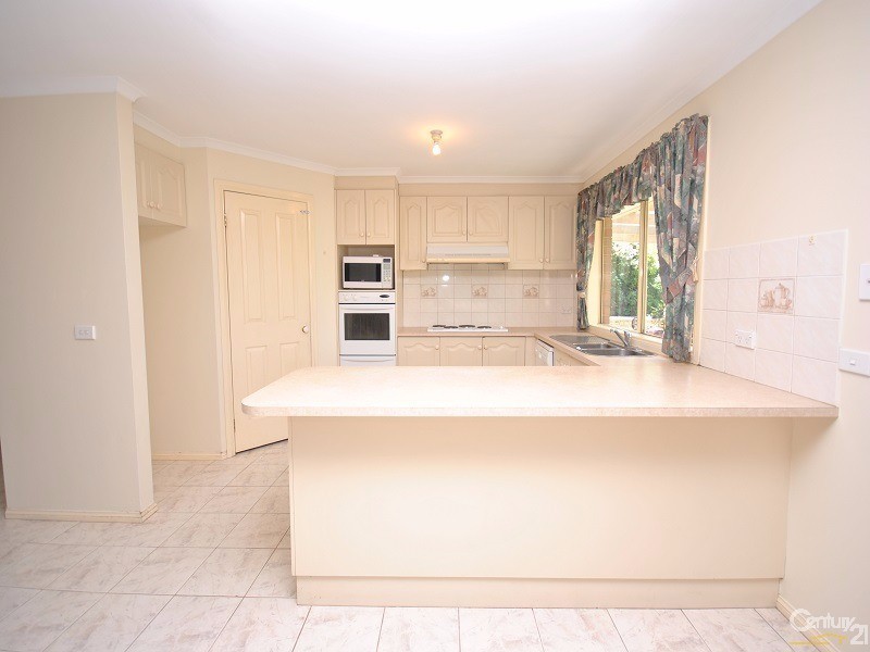 40 Ryan Road, Pakenham VIC 3810