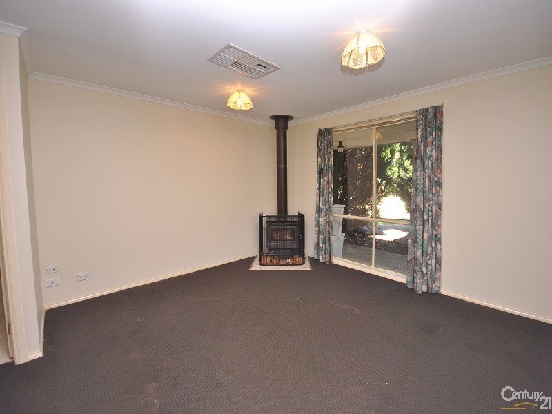 40 Ryan Road, Pakenham VIC 3810