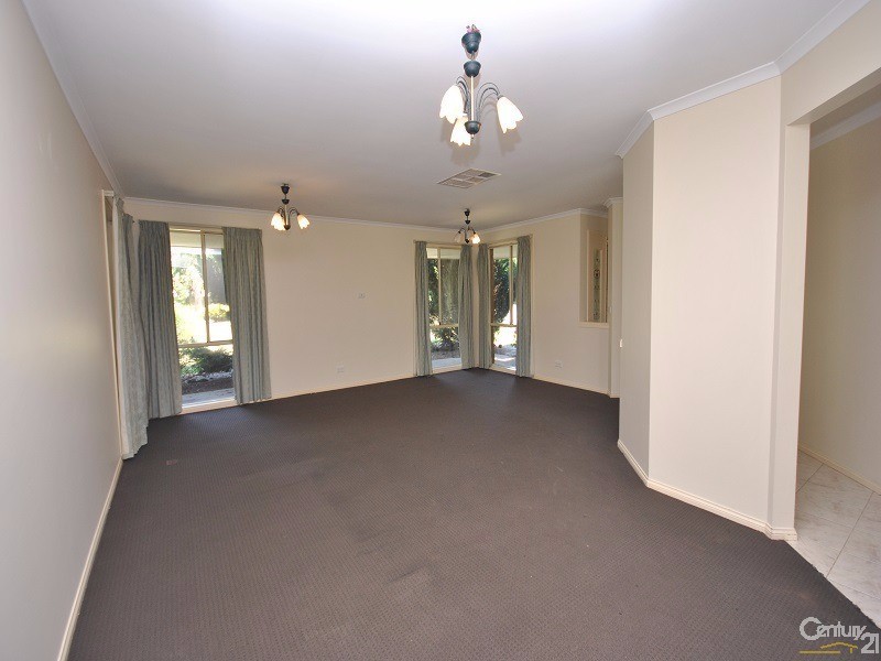 40 Ryan Road, Pakenham VIC 3810