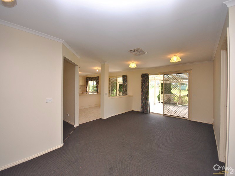 40 Ryan Road, Pakenham VIC 3810