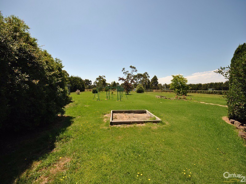 40 Ryan Road, Pakenham VIC 3810