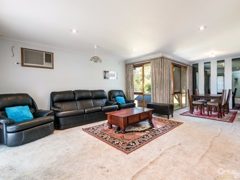 5 Jasmine Court, Cranbourne North VIC 3977