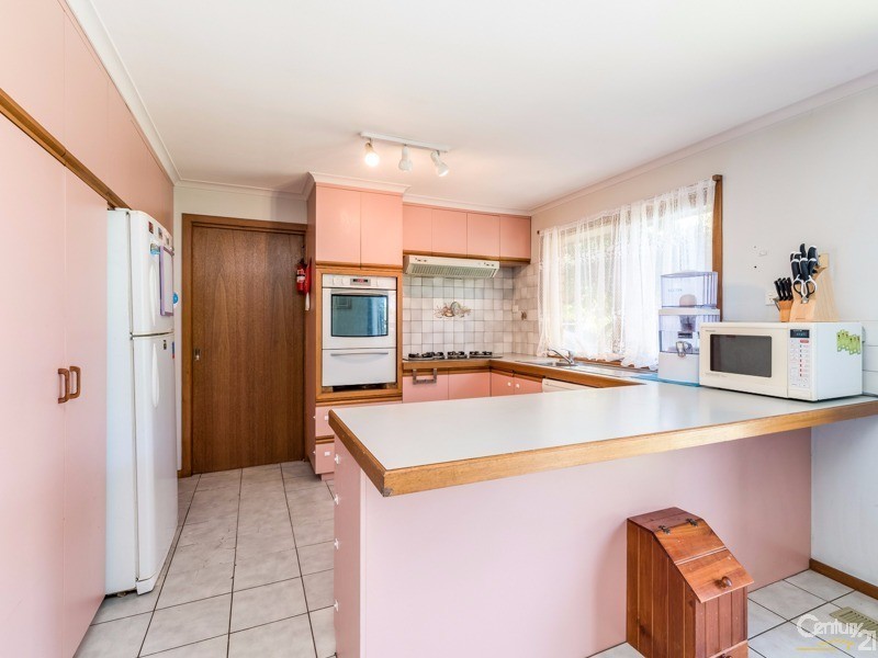 5 Jasmine Court, Cranbourne North VIC 3977