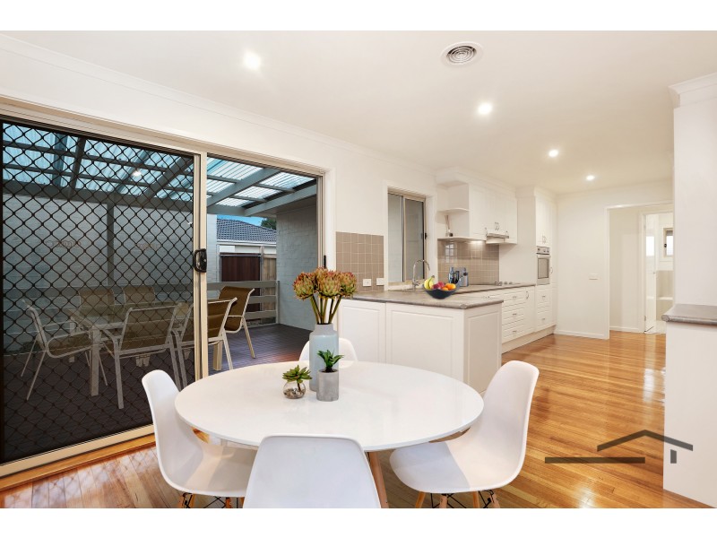 1/14 Greenlaw Crescent, Berwick VIC 3806