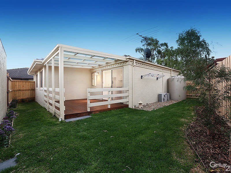 1/14 Greenlaw Crescent, Berwick VIC 3806